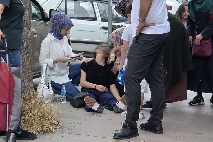 YKS sabahı başına gelmeyen kalmadı! En son bayılınca sınava giremedi
