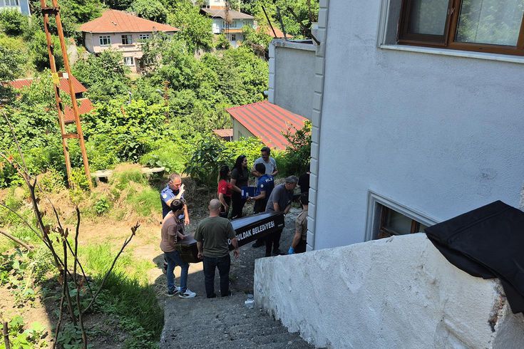 Zonguldak'ta sağlık memuru evinde ölü bulundu