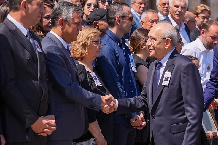 Kılıçdaroğlu ve Özgür Özel, butlan kararı sonrası ilk kez karşı karşıya