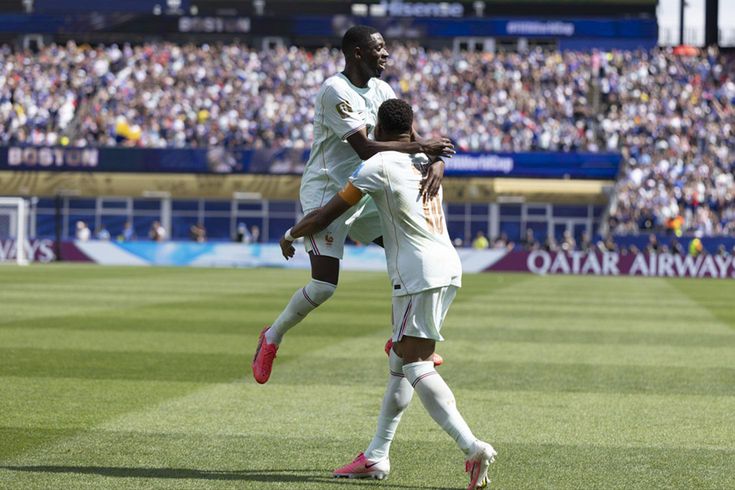 Dembele Norveç'i 33 dakikada tek başına yıktı