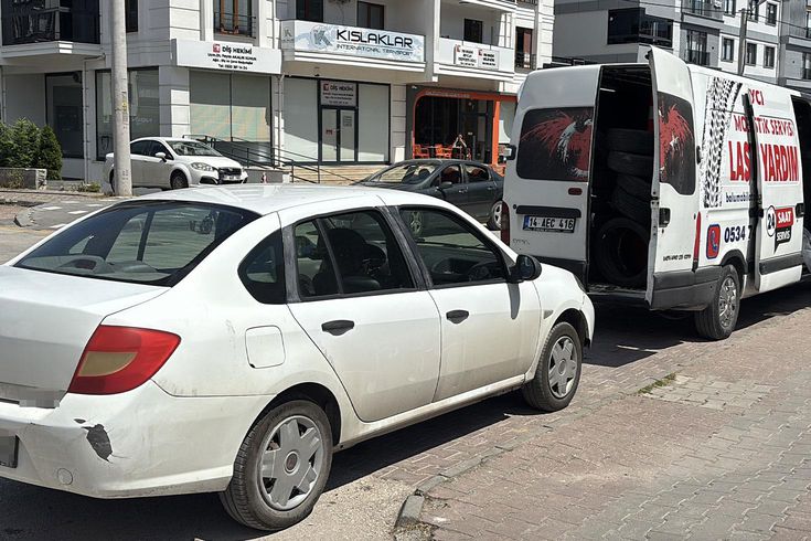 Bolu'da onlarca sürücü 'alışkanlık' kurbanı oldu, araçların lastikleri tek tek patladı