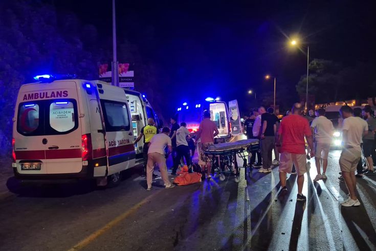 Bodrum'da taksi ile motosiklet çarpıştı: 1 ölü, 1 ağır yaralı