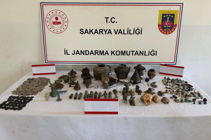 Evini kaçak müzeye dönüştüren şahıs yakalandı
