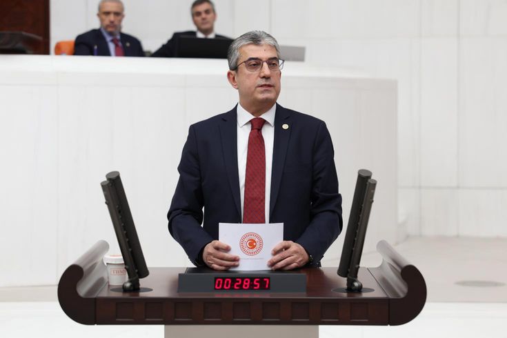 Gökhan Günaydın, CHP Grup Başkanvekilliği görevine iade edildi