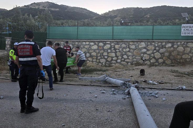 Bursa'da yardım için kaza alanına giden kişi elektrik akımına kapılarak öldü