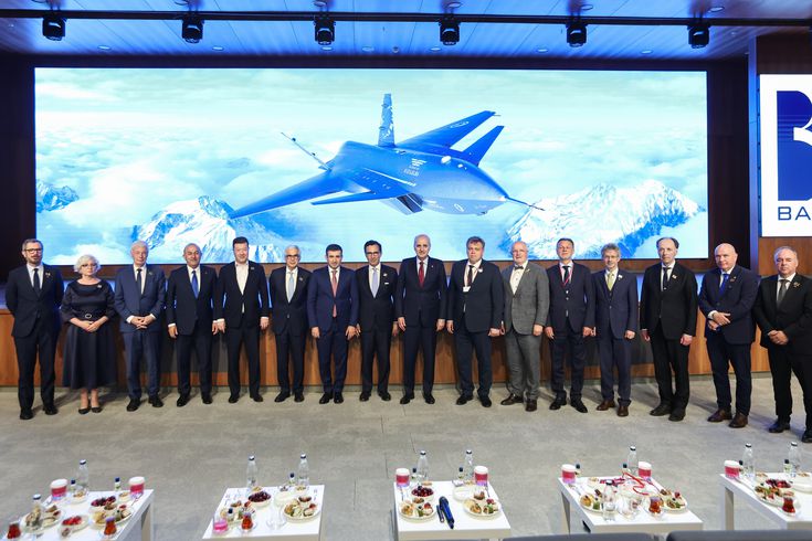 NATO Parlamenter Zirvesi'ne katılan meclis başkanları Baykar Milli Teknoloji Merkezi'ni ziyaret etti