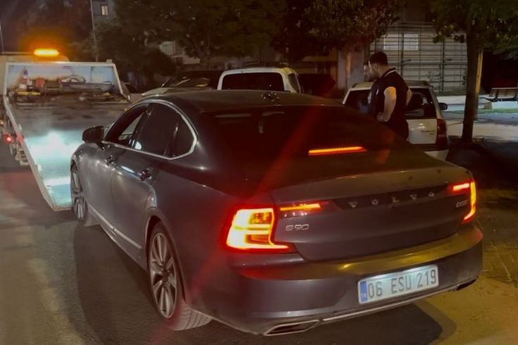 Bursa'da çakarlı araçla kaçan ehliyetsiz sürücüye rekor ceza