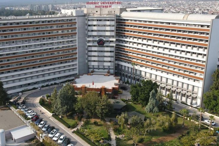 Gözde üniversiteden dolandırıcılık olayı hakkında açıklama! Ünlü cerrah da dolandırılmıştı