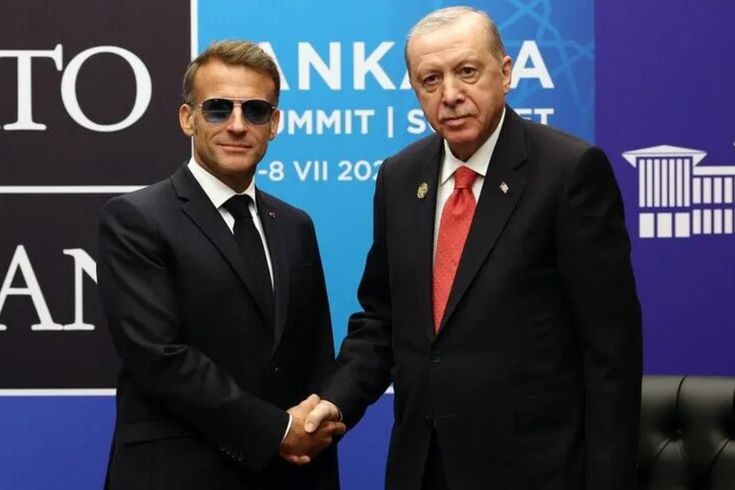 Cumhurbaşkanı Erdoğan, Macron ile görüştü: Şam'daki bombalı saldırı da gündemdeydi