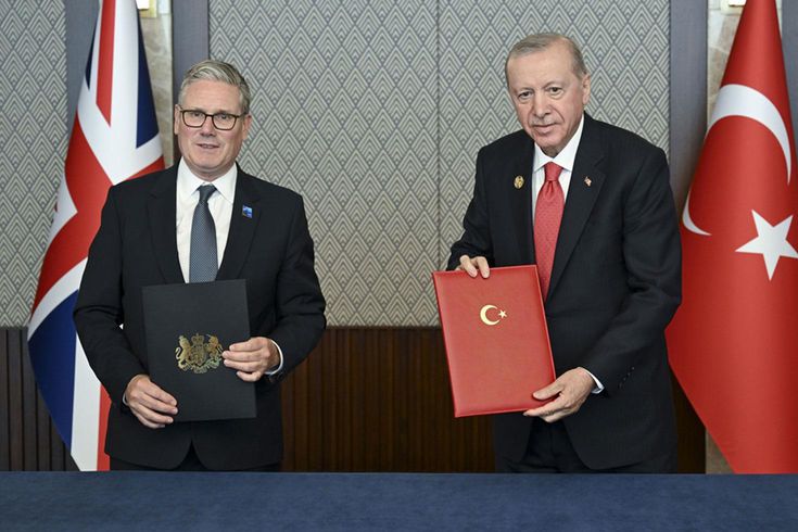 Türkiye ve İngiltere arasında savunma ortaklığı anlaşması