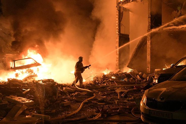 Kritik görüşmeden saatler önce: Rusya, Kiev'deki askeri sanayi tesislerine saldırı düzenledi