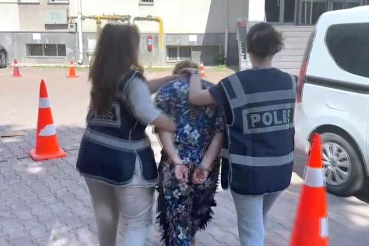 80 yıl kesinleşmiş cezası bulunan kadın polisten kaçamadı