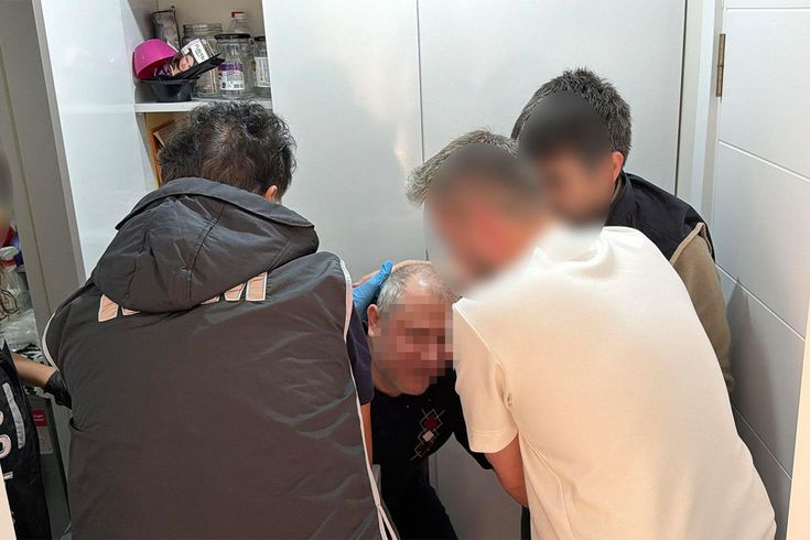 6 yıldır firari olan FETÖ hükümlüsü, çamaşır makinesinin arkasındaki gizli bölmede yakalandı