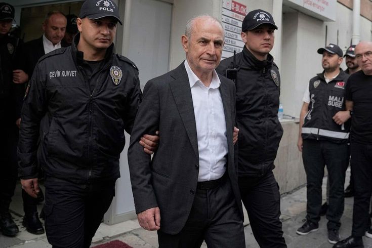 Büyükçekmece Belediyesi'ne yönelik 'yolsuzluk' davasında 1 kişiye tahliye kararı