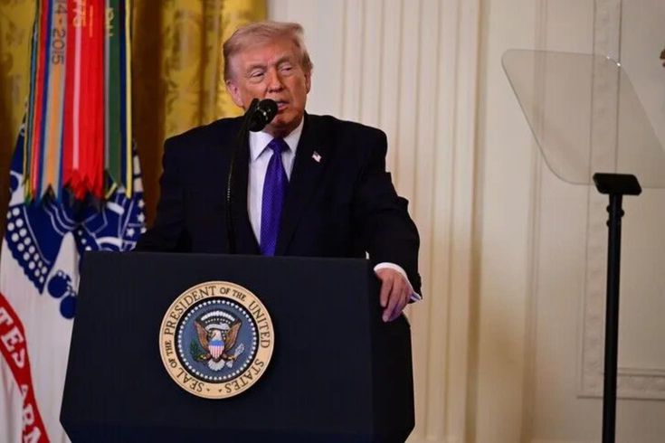 Dünya bu olayı konuşuyor: Beyaz Saray'da Trump'ı utandıran 'bahis' skandalı