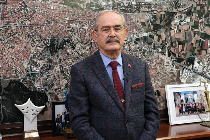 Yılmaz Büyükerşen CHP'den istifa etti