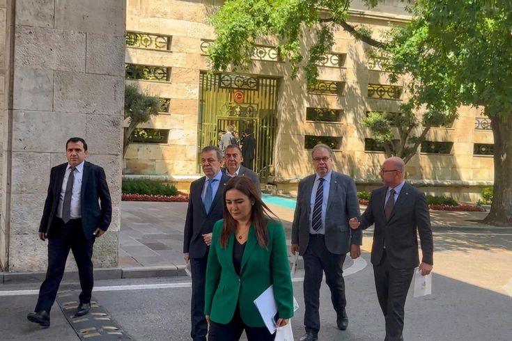 CHP'den bölünme sonrası ilk ziyaret: Meclis düzeni sil baştan