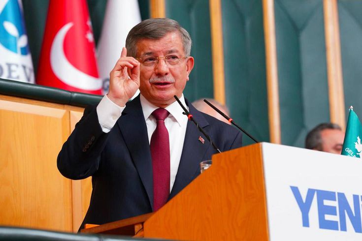 Bomba iddia: Ahmet Davutoğlu siyaseti bırakıyor