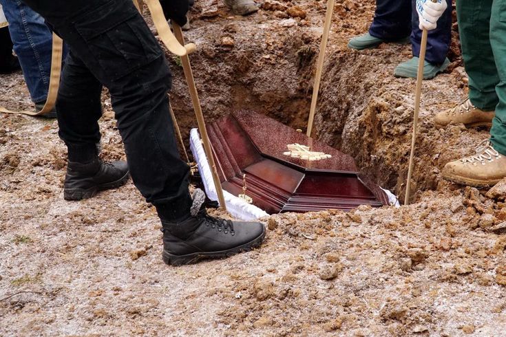 Hapse girmemek için kendi cenazesini düzenledi! Sonu umduğu gibi olmadı