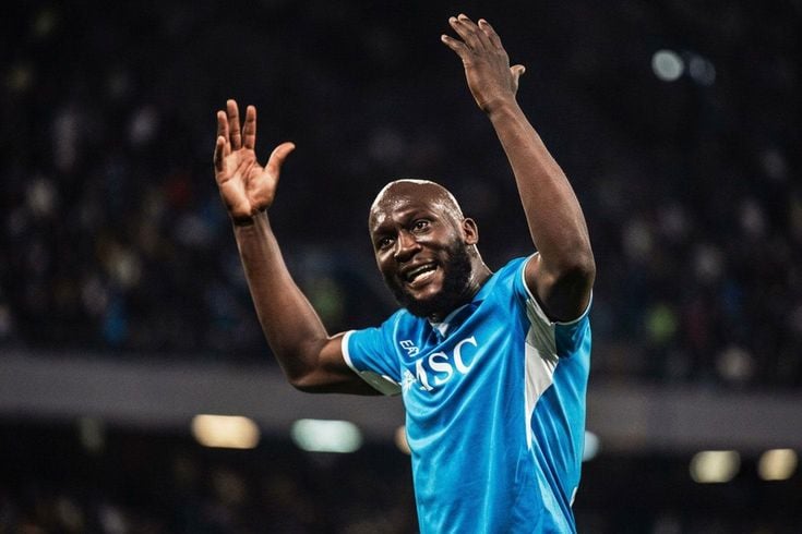 Süper Lig devleriyle anılan Lukaku, Türkiye'ye geldi