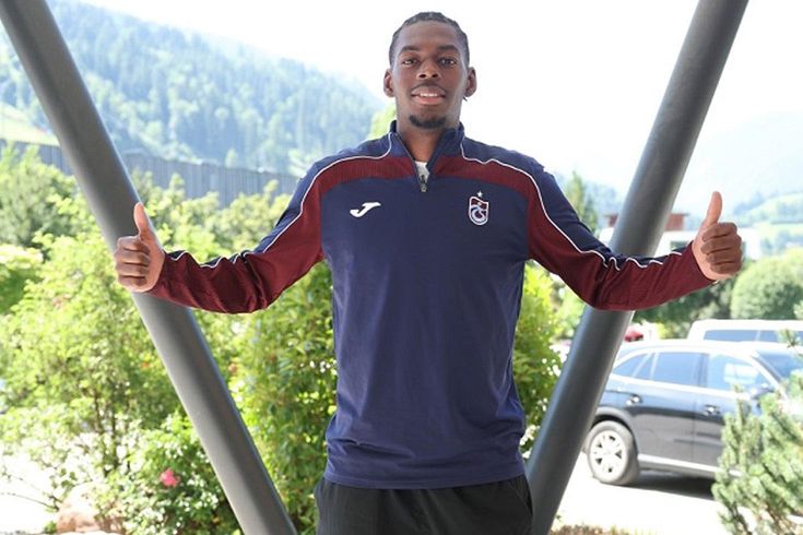 Trabzonspor yeni golcüsünü KAP'a bildirdi