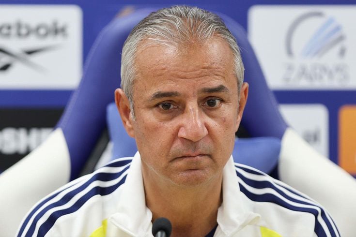 Aramızda sorun yok, söylenenlere gülüp geçiyorum'' diyen İsmail Kartal'dan tartışma yaratan hareket