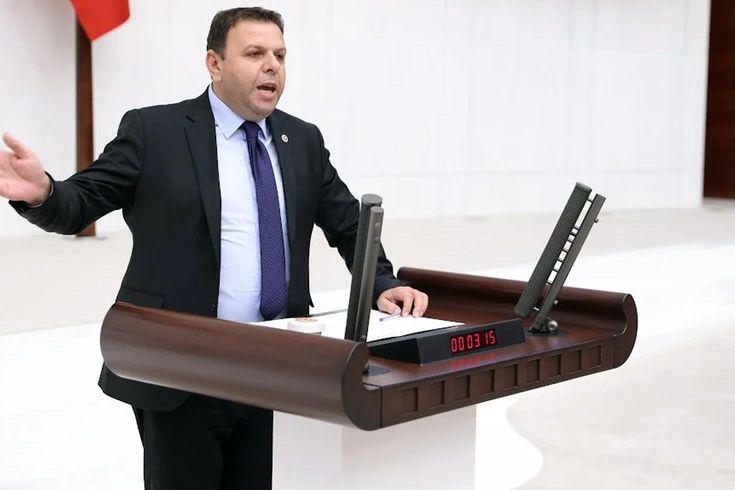 Edirne Milletvekili Ediz Ün, yeniden CHP’ye katıldı