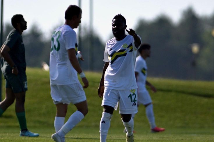 Esenler Erokspor, Al Ittihad'ı geriden gelip mağlup etti