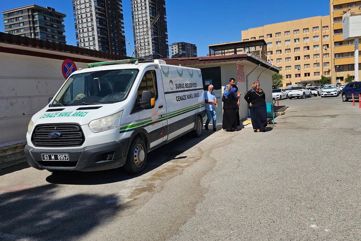 Yakınları banyoya girince acı manzarayla karşılaştı