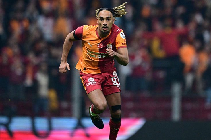 Rekor transferdi! Bayern Münih Sacha Boey'i sildi