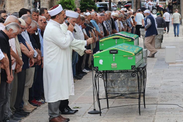 Kadere bak! Farklı şehirlerde yaşayan anne ve oğlu 2 saat arayla vefat etti