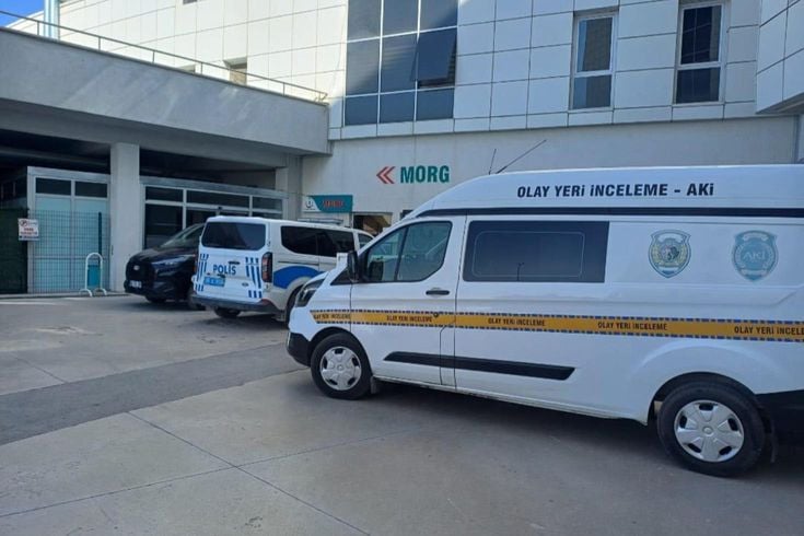 Düğün dönüşü kabus oldu! Anne öldü, baba ile kızı yaşam savaşı veriyor