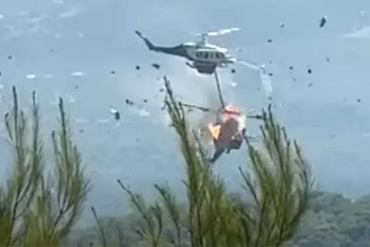Yunanistan'da orman yangınlarına müdahalede facia: 2 helikopter havada çarpıştı