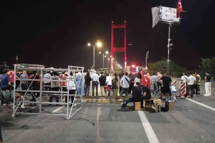 15 Temmuz Şehitler Köprüsü Asırlık Gece Belgesel çekimleri kapsamında trafiğe kapatıldı