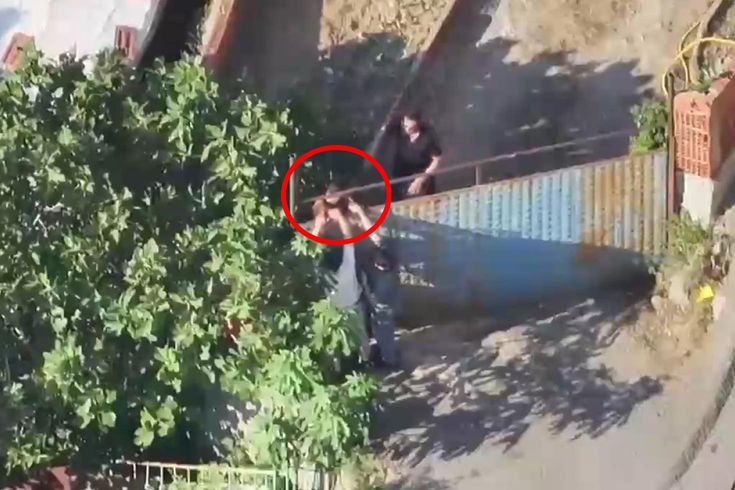 Maltepe'de 15 yıl hapis cezasıyla aranan cezaevi firarisi saklandığı evde yakalandı