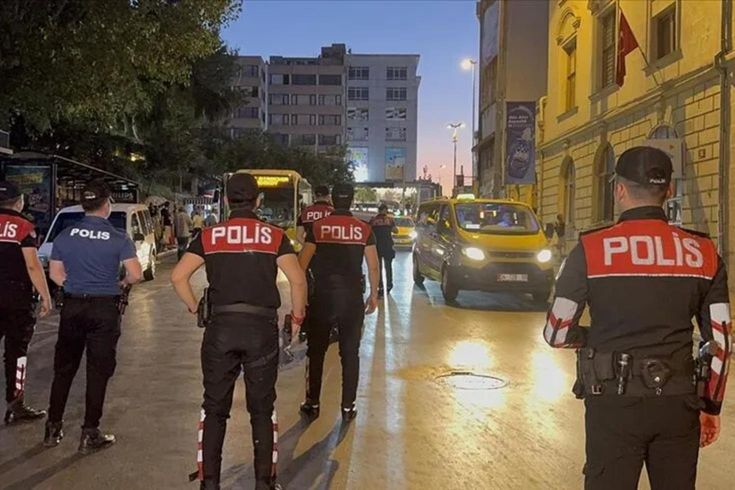 İstanbul'da dev güvenlik operasyonu: Yüzlerce gözaltı