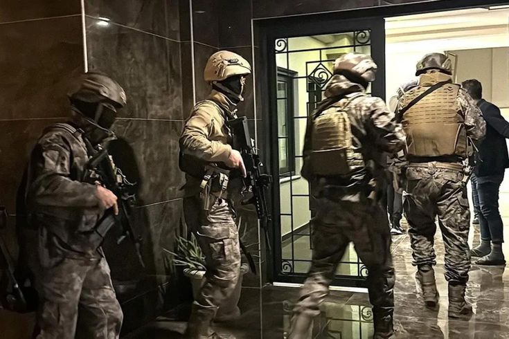 Ay Grubu suç örgütüne darbe: Karışmadıkları suç kalmamış