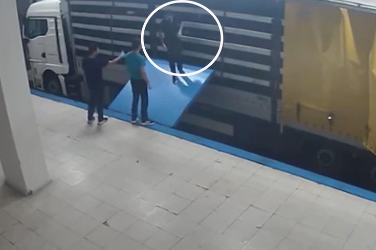 İstanbul'da suç örgütü operasyonu: Firari şüpheli tırın gizli bölmesinde yakalandı