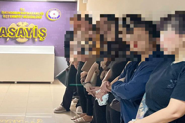 Masaj salonunda kaçak çalışan 9 yabancı uyruklu kadın yakalandı