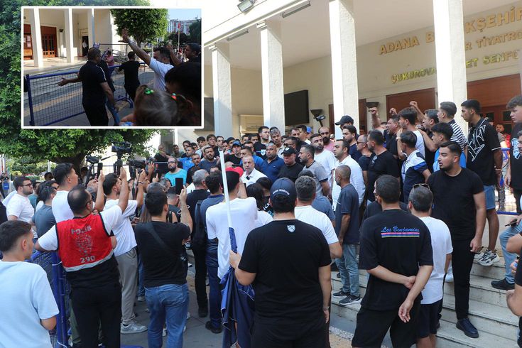 Adana Demirspor taraftarları belediye binasına girmeye çalıştı, ortalık karıştı
