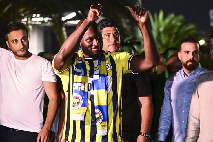 Fenerbahçe'nin yeni transferi Lukaku sağlık kontrolünden geçti