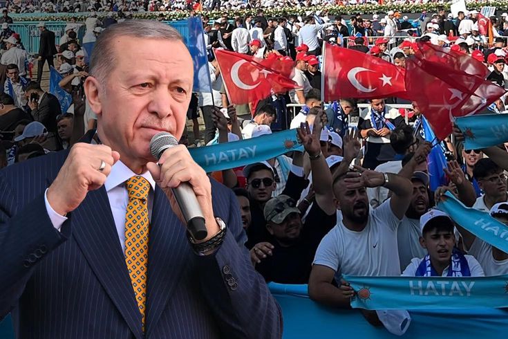 حزب العدالة والتنمية يحتفل بمرور 25 عامًا على تأسيسه! هكذا وصل الرئيس أردوغان وعقيلته أمينة أردوغان إلى الساحة