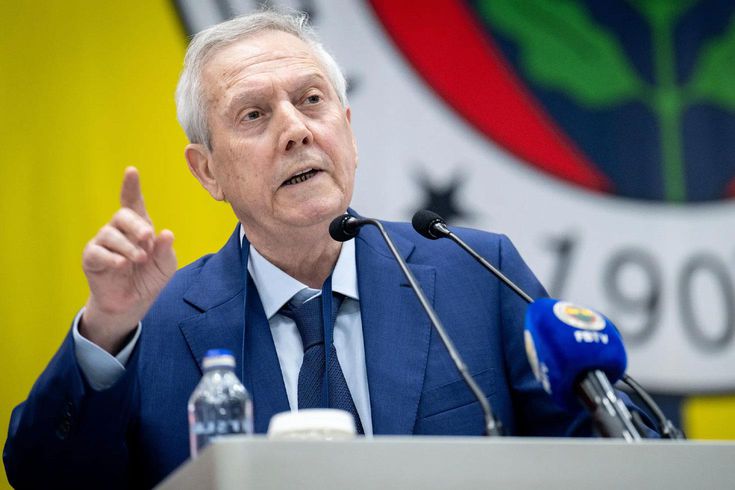 عزيز يلدريم فقد صوابه بعد هزيمة غينجلاربيرليغي