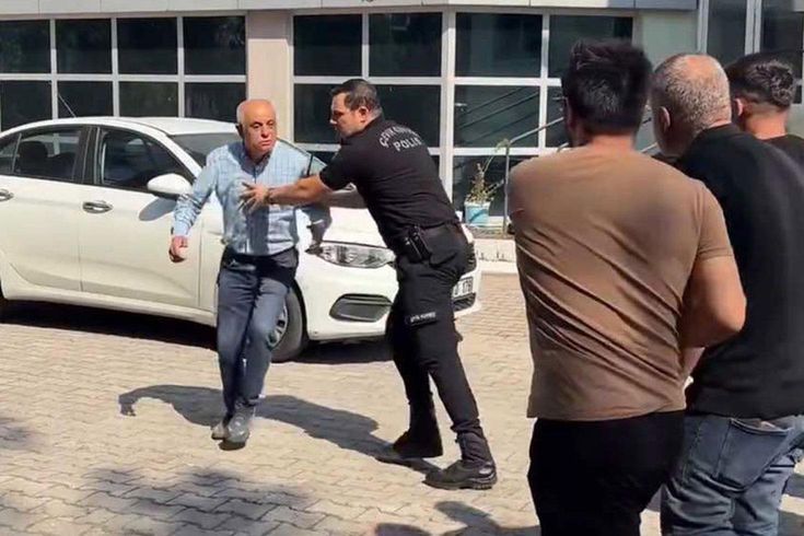 Lig başlamadan küme düşen takımda taraftarlar tesisi bastı