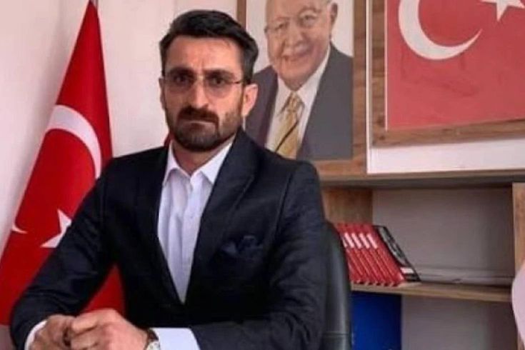 Sadullah Yılmaz, the district chairman of the Yeniden Refah Party in İdil, was arrested.
