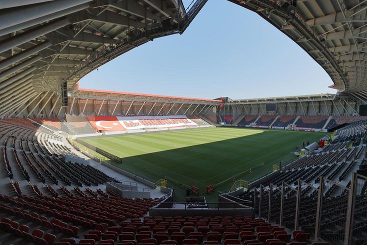 Süper Lig'in yeni stadı ilk maça hazır