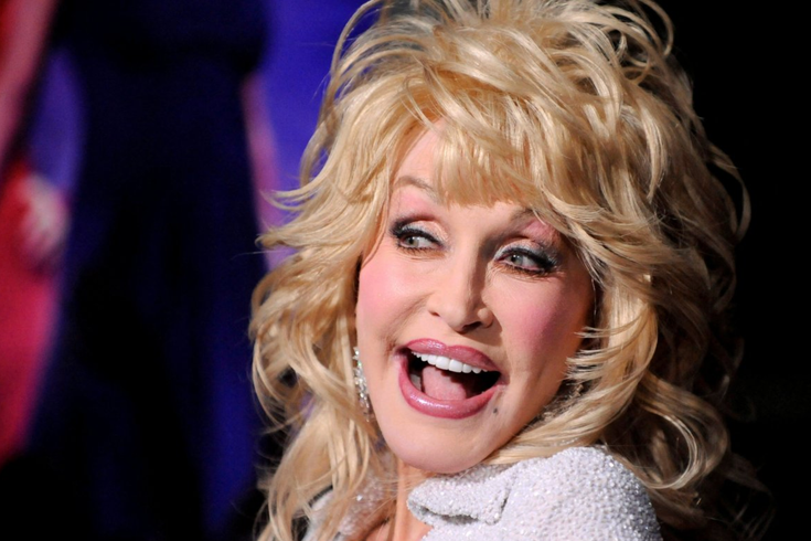 After an era, it has come to an end: Legendary singer Dolly Parton has passed away.