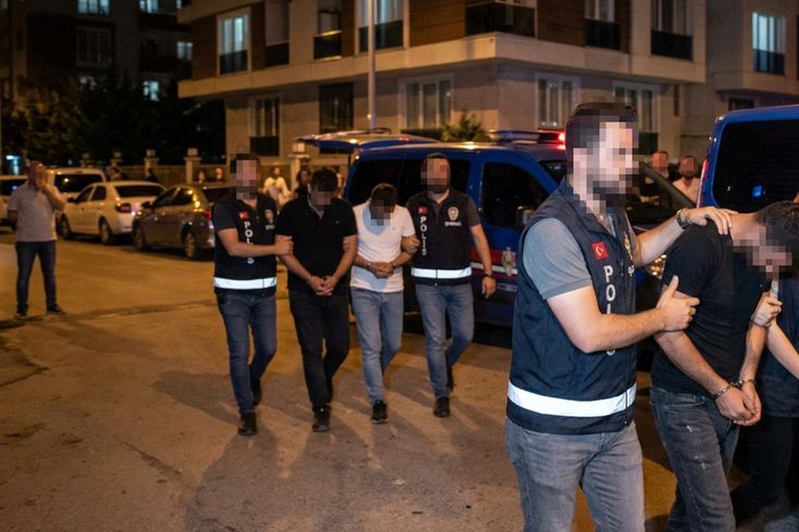 Masaj salonu maskeli fuhuş organizatörlerine darbe! 6 şüpheli yakalandı