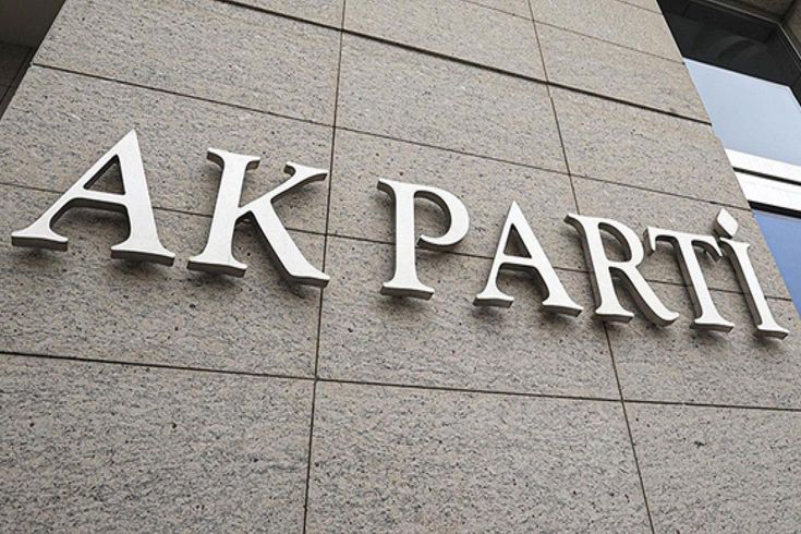 AK Parti'de 4 il başkanı görevden alındı