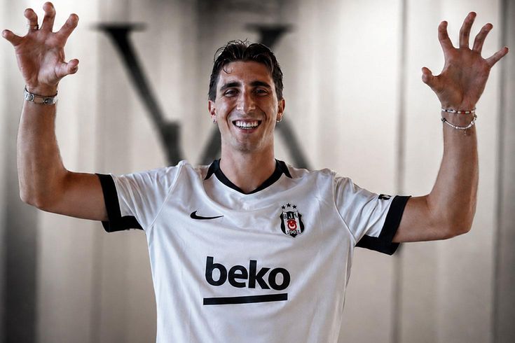 Beşiktaş'ın yeni transferi Fabio Miretti, İstanbul'da